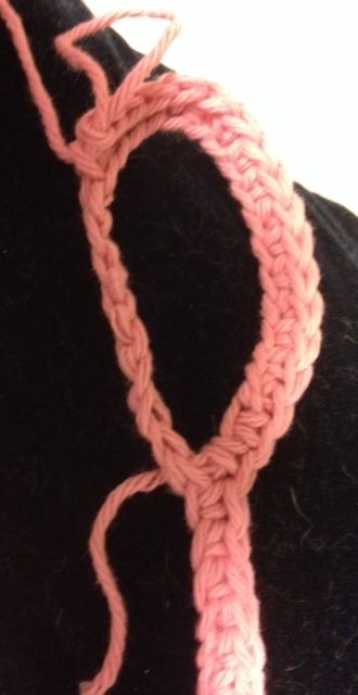 Single crocheting around the starting chain