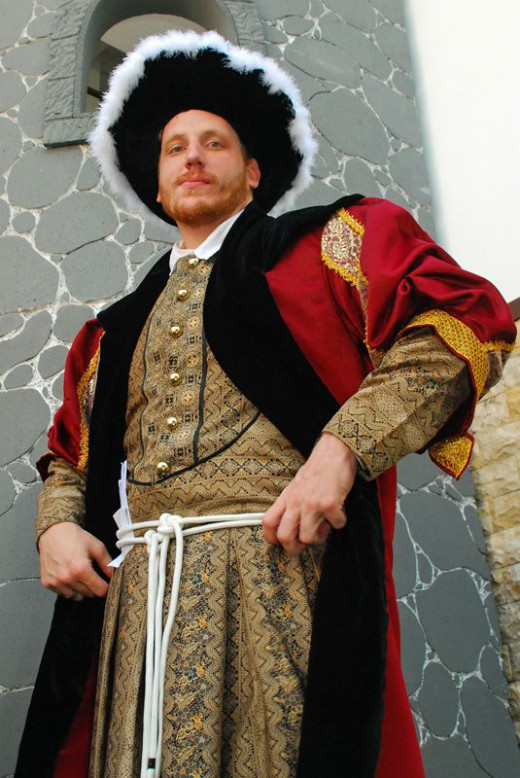 King Henry VIII Men's Costumes for Halloween