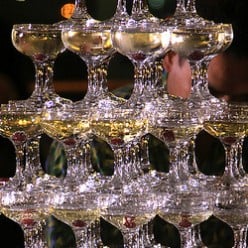 Champagne Fountains Make A Wedding Party Bubble!