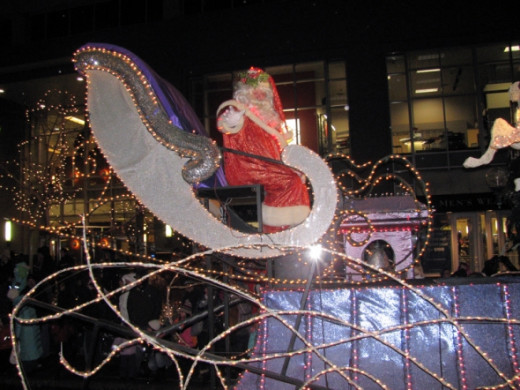Santa Ends The Parade