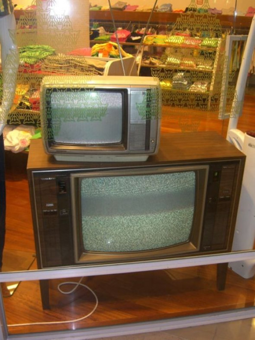 Old TVs at Mooks, Chadstone Shopping Centre by avlxyz. Licensed under Creative Commons 2.0.