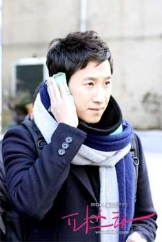 Lee Seon Gyeon as Head Chef Choi Hyun Wook in "Pasta"