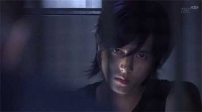 Yamapi as "Kurosaki" in the TV series Kurosagi (2006)