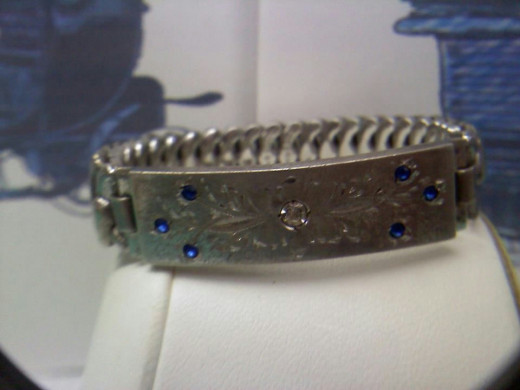 Vintage Pitman &amp; Keeler overhand floral design with stones bracelet in sterling silver