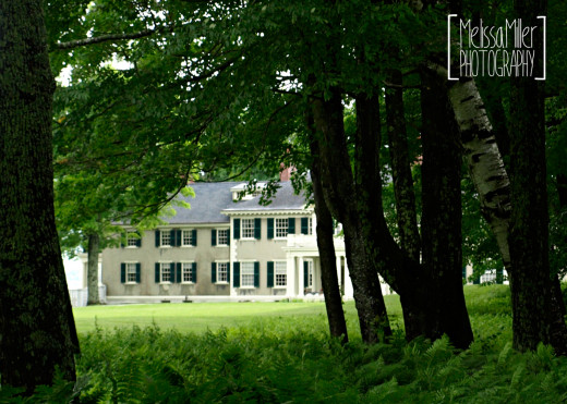 The Hildene House is nestled in mountains and looking pine trees