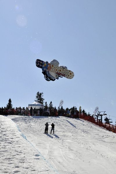 Brad Martin from Ancaster, ON competes during the finals of the half-pipe FIS Snowboard World Cup one year ago,  Feb.14, 2009