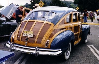 1940's Nash Suburban 4-Door Slipstream Woodie