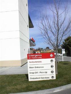 Entrance sign at Twin Cities Hospital in Templeton, CA
