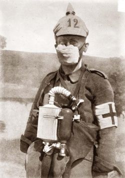 HOMEMADE GERMAN GAS MASK FROM WWI