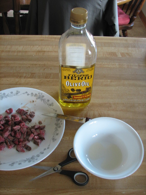 a cereal bowl coated with a few drops of olive oil serve as a form for the round sandwiches fast, economical sandwiches