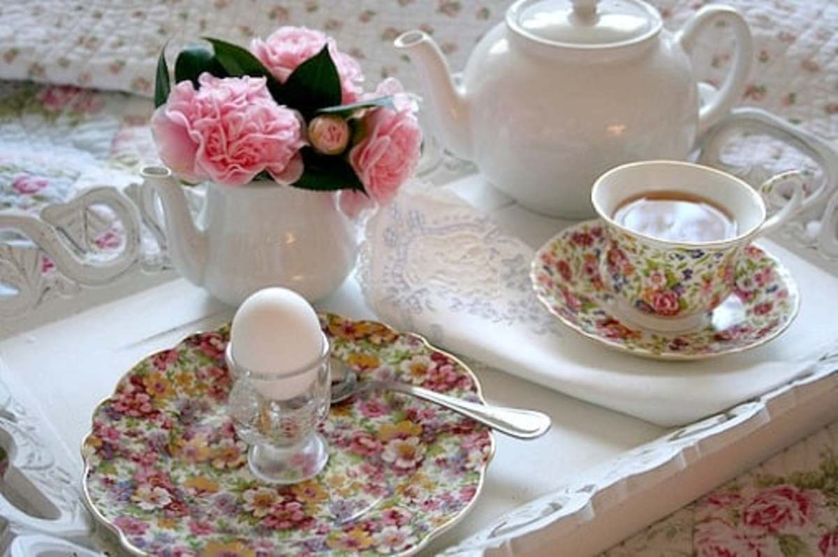 Shabby Chic Romantic Breakfast In Bed