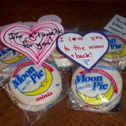 Homemade Valentine: Moon Pie Craft