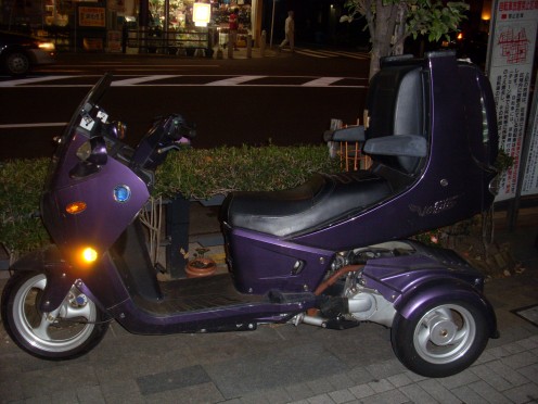 Ok, this has nothing to do with Harajuku, just liked this bike I saw parked next to the road in Tokyo