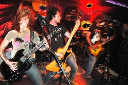 Kylesa in action
