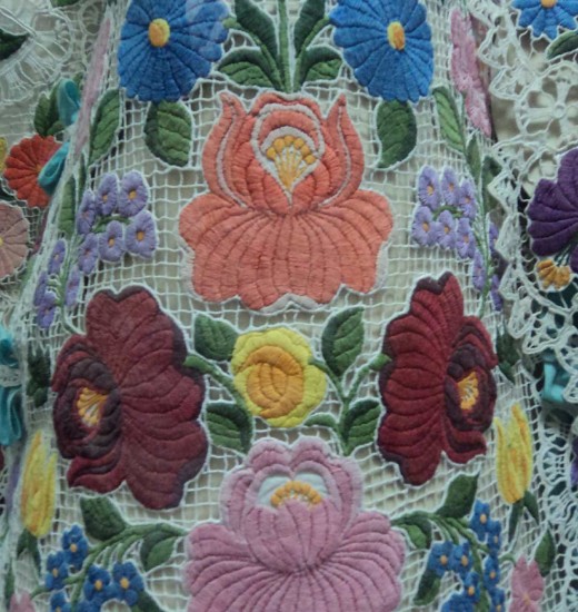 Hungarian floral patterns