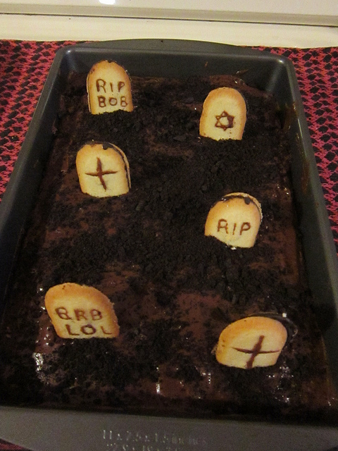 Graveyard cake for Halloween