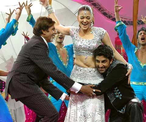 Aishwarya Rai Navel Show Photos