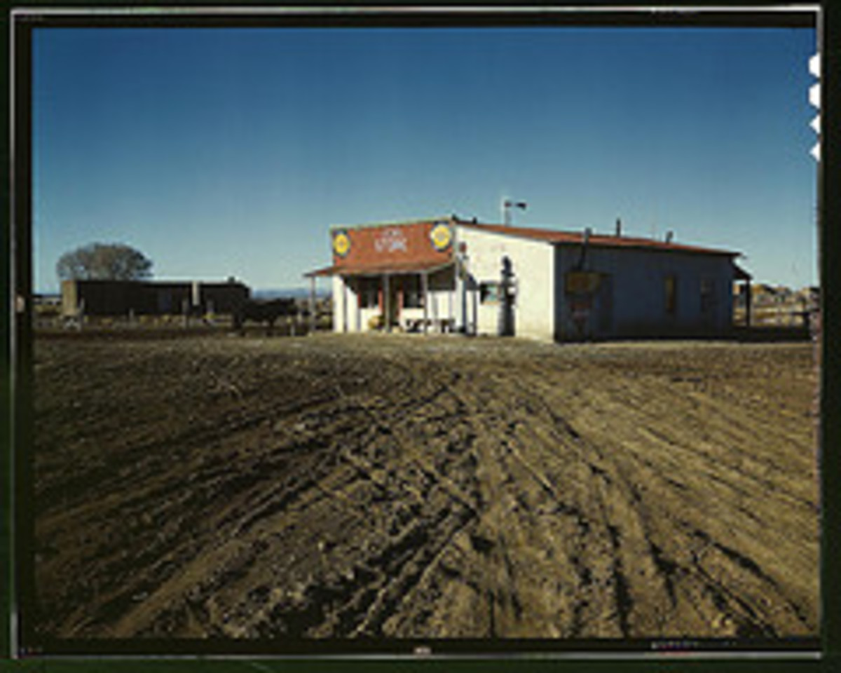 1940 -- General Store-- Cuesta, New Mexico [Library of Congress -Public Domain image.]