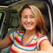 Vicky Vee profile image
