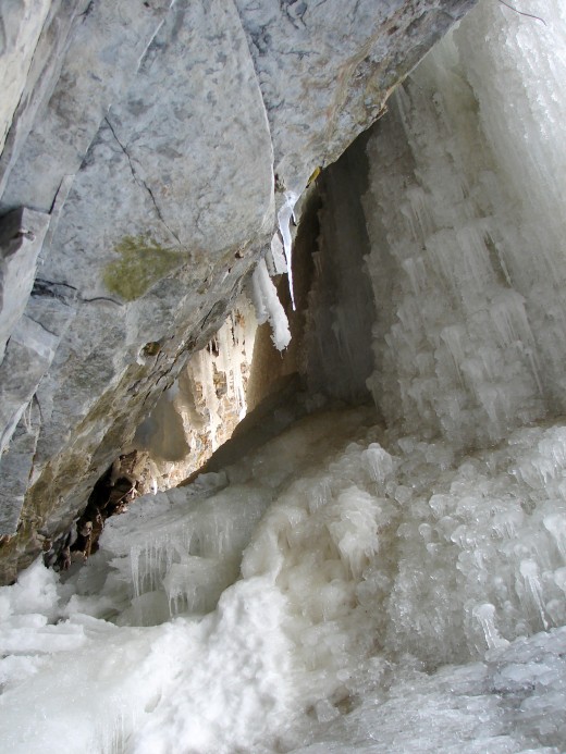 Picture shows the opening between the back of the ice  (frozen waterfall) and the rock face.