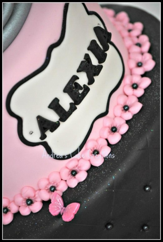Photo by Andrea's Cake Creations