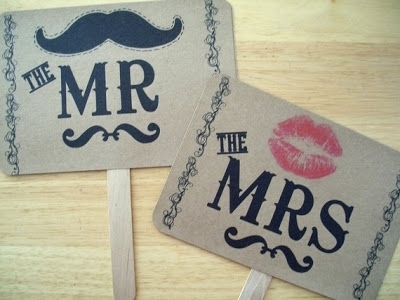 Available at http://lovely-little-things.blogspot.com/2011/05/mustache-and-lipstick-kiss.html
