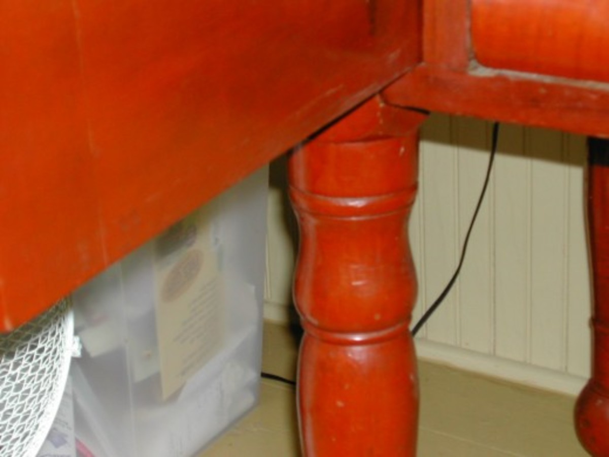 Detail of fully extended support and leg.