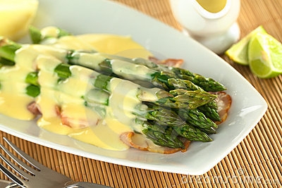 Asparagus with Hollandaise Sauce