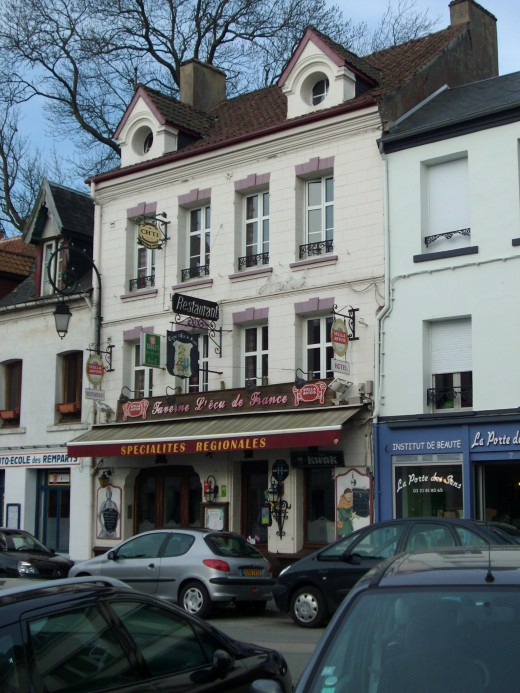 Ecu de France, Montreuil sur Mer - Traditional Small French Hotel