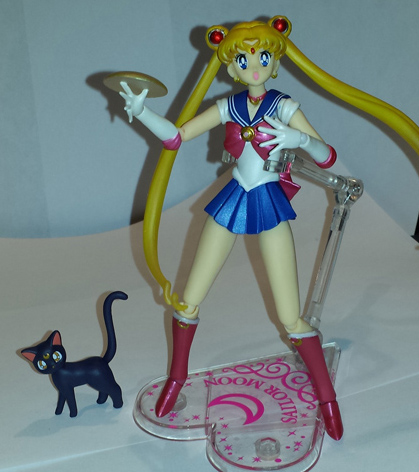 Sailor Moon Figuarts posed with lighting.