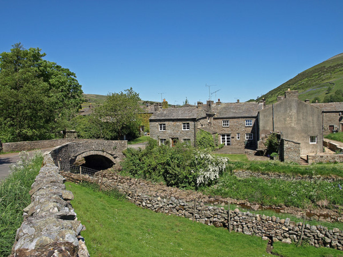 Back on track to the dalehead and beyond. Over the bridge into Thwaite near Keld, once home of the Kearton brothers, Cherry and Richard, naturalists famed beyond  Britain's shores