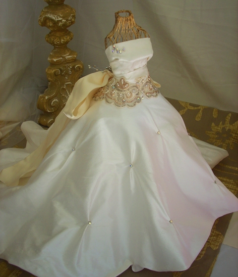 By The Wedding Store LA (originally posted to Flickr as Bridal Mannequin) [CC-BY-2.0]