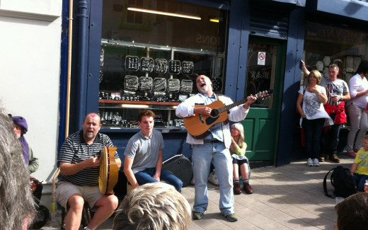 Buskers performing on the streets of Derry at Fleadh Cheoil na hEireann 2013