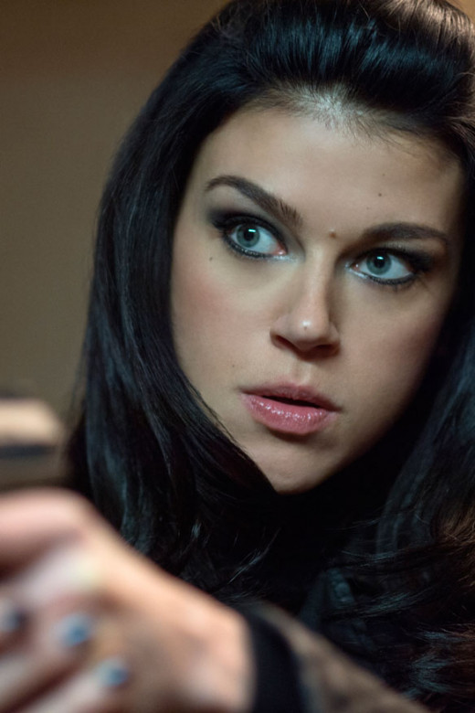 Yeah, sure she's pretty.....PRETTY EVIL!!!!