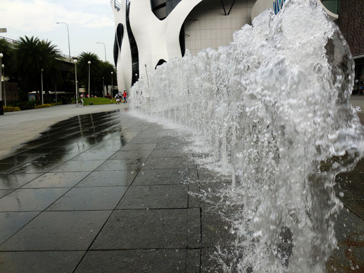 Front of Vivo City. Trying to get that artsy angle.