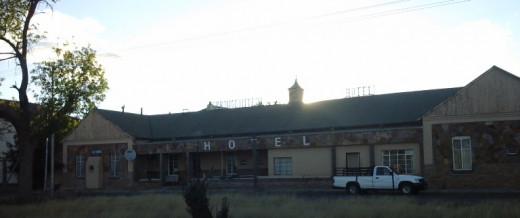 Right across the railway station, Springfontein Hotel offered lodging to the rich during the first half of the 1900's. 