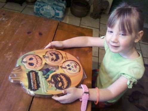 1) Get your hands on your very own creative cookie kit.