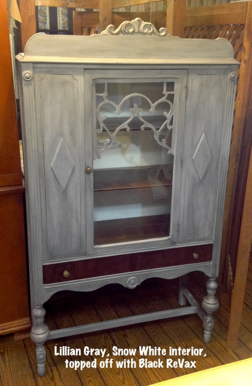 Vintage painted china cabinet from 1920's.