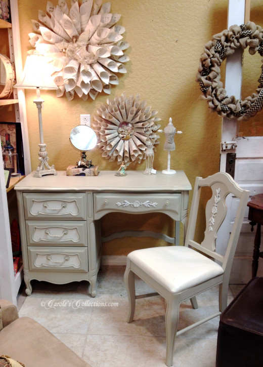 Thomasville french provincial desk and chair