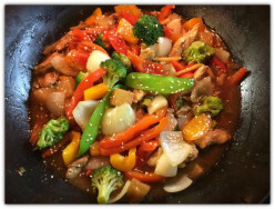Easy Chicken Stir Fry (with sesame seeds)