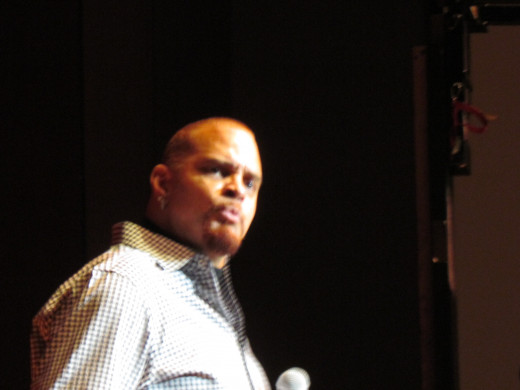 Sinbad, once again presented clean comedy that brought genuine laughter to his audience.