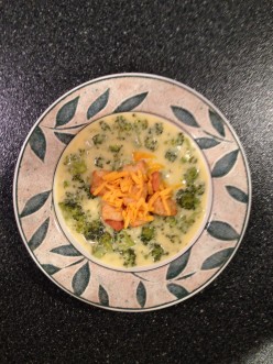 Quick and Easy Cheddar Broccoli Soup