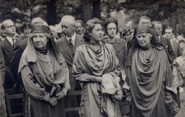 Princess Elizabeth being initiated into the Gorsedd of Wales by two Druid priestesses, 1946.