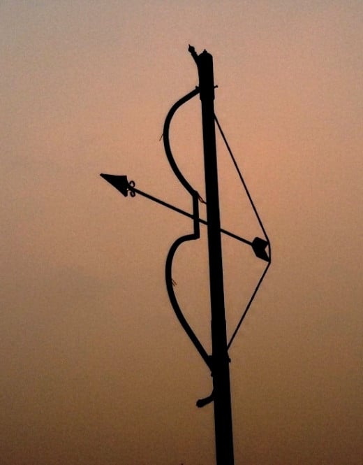 A street lamp post : The Bow & arrow is symbolic of Lord Rama (who was an archer incomparable)