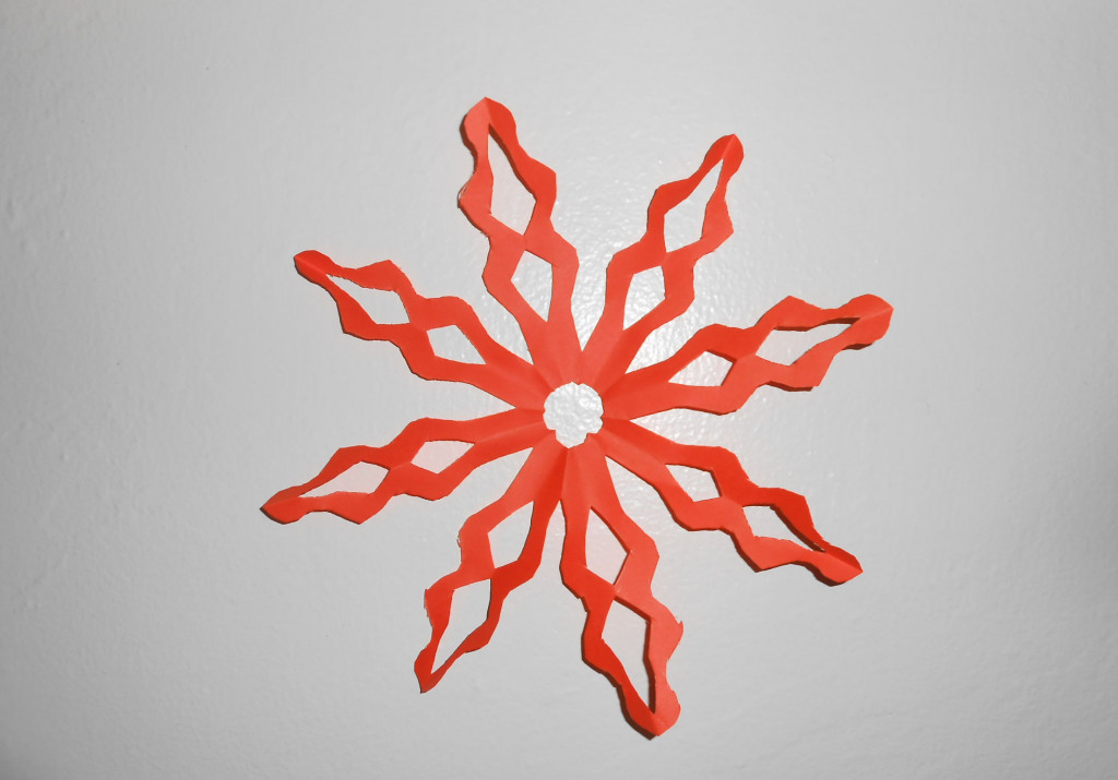 How to Make Paper Snowflakes with Eight Points: Step By Step