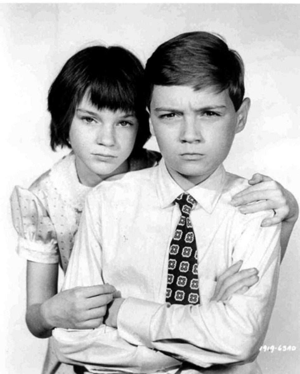 Child actors Mary Badham and Phillip Alford 