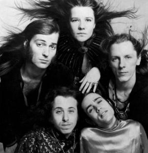 Big Brother and the Holding Company (on a very bad hair day): (clockwise from top) Janis Joplin, lead vocals; James Gurley, guitar; Peter Albin, bass, vocals; Dave Getz, drums; Sam Andrew, guitar, vocals