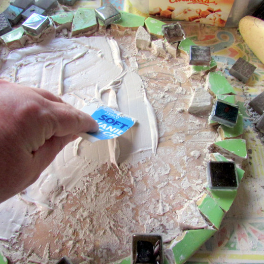 How to Make Mosaic Designs on Table Tops | FeltMagnet