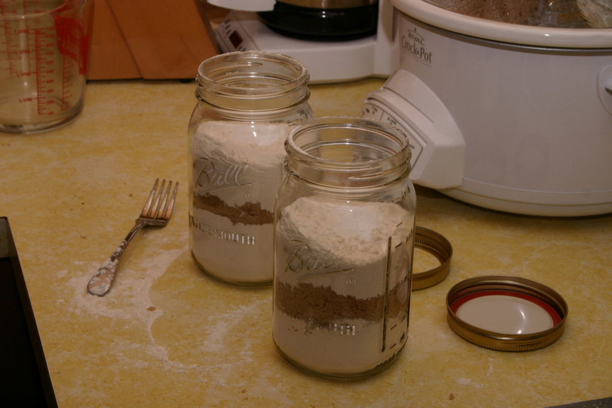 You can store layered ingredients in mason jars for easy food prep.