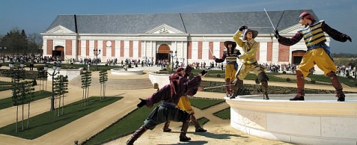Puy du Fou: musketeers, an important part of early modern armies.